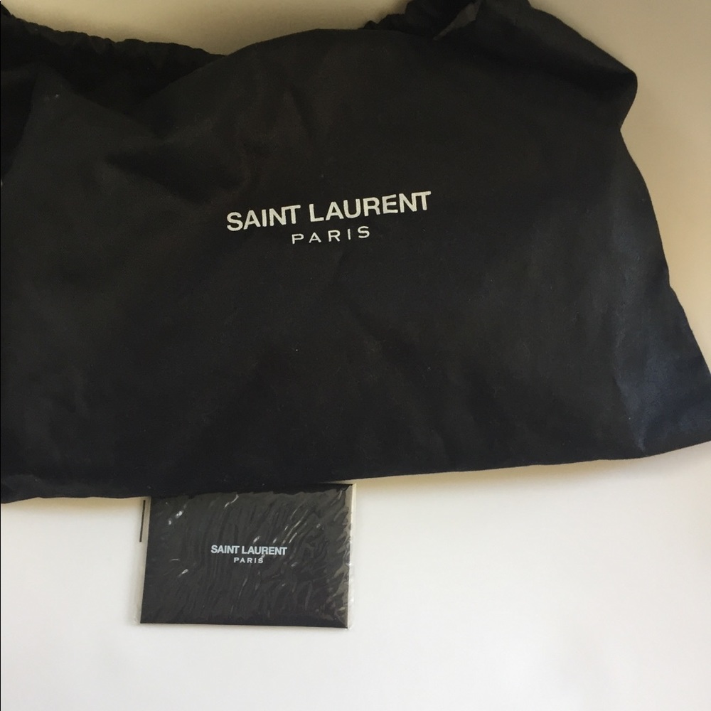 Saint Laurent Classic Small Betty - Picture 7 of 8